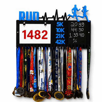 Kit de Porta-Medalhas MDF 3 em 1 Áreas Número Peito e Recorde  MySteps VictoryHanger® 50x30 cm Suporte Mais de 100 Medalhas + Giz de Lousa Parafusos e Buchas